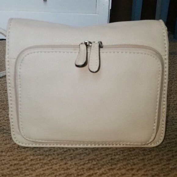 Giani Bernini Bag Crossbody White Leather Purse Handbag Satchel Women's WOMAN'S - Picture 4 of 15